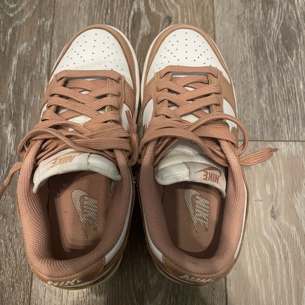 Nike womens dunk lows Rose Whisper trainers
